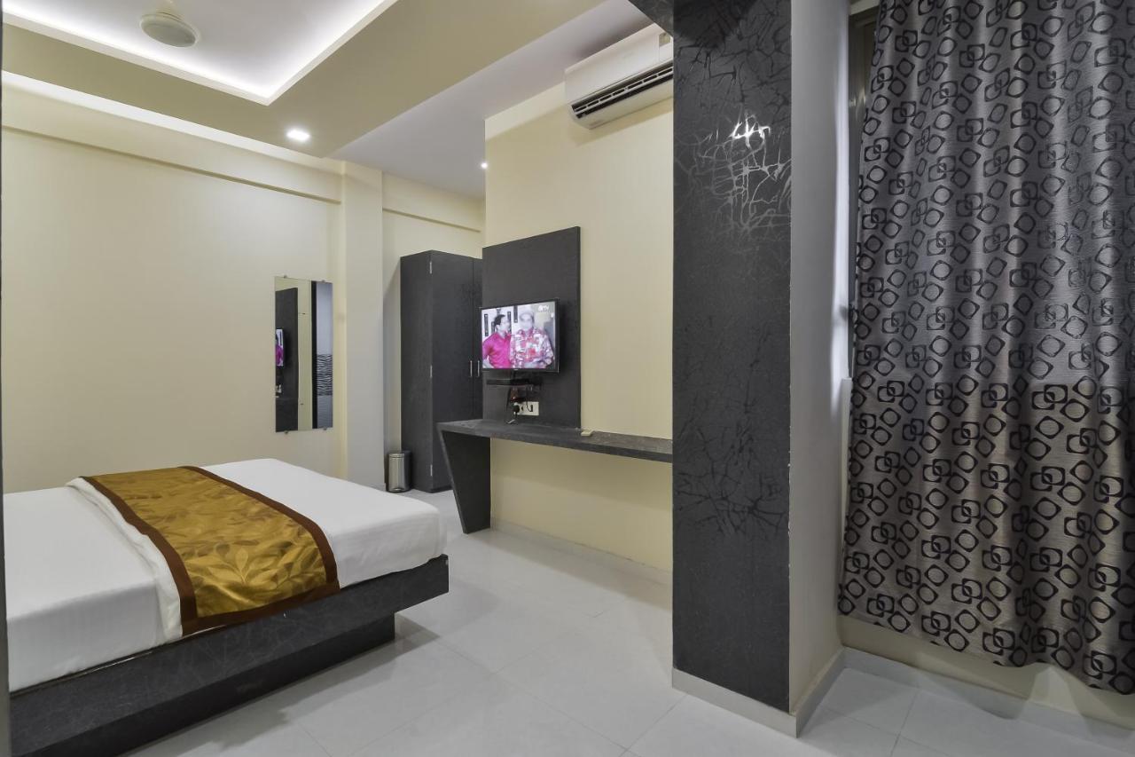 Hotel Aroma- Dadar Mumbai Exterior foto