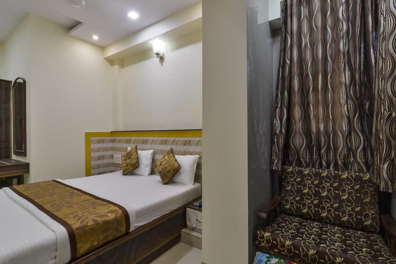 Hotel Aroma- Dadar Mumbai Exterior foto