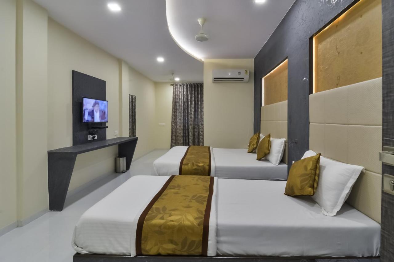 Hotel Aroma- Dadar Mumbai Exterior foto
